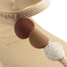 Carica l'immagine nel visualizzatore di Gallery, HAVAIANAS 24 Flash Urban Plus sand beige
