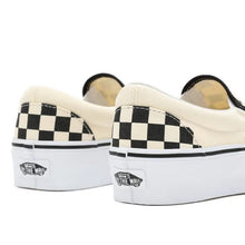 Carica l'immagine nel visualizzatore di Gallery, VANS Classic Slip-On P BLACK & Whtchckerboard WHITE