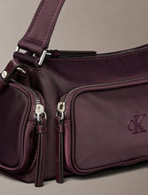 Carica l&#39;immagine nel visualizzatore di Gallery, CALVIN KLEIN nylon bag bordo
