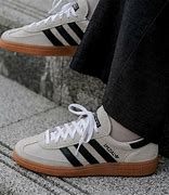 Carica l&#39;immagine nel visualizzatore di Gallery, ADIDAS SPEZIAL handball alumin black
