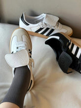 Carica l&#39;immagine nel visualizzatore di Gallery, ADIDAS SAMBA LT white black
